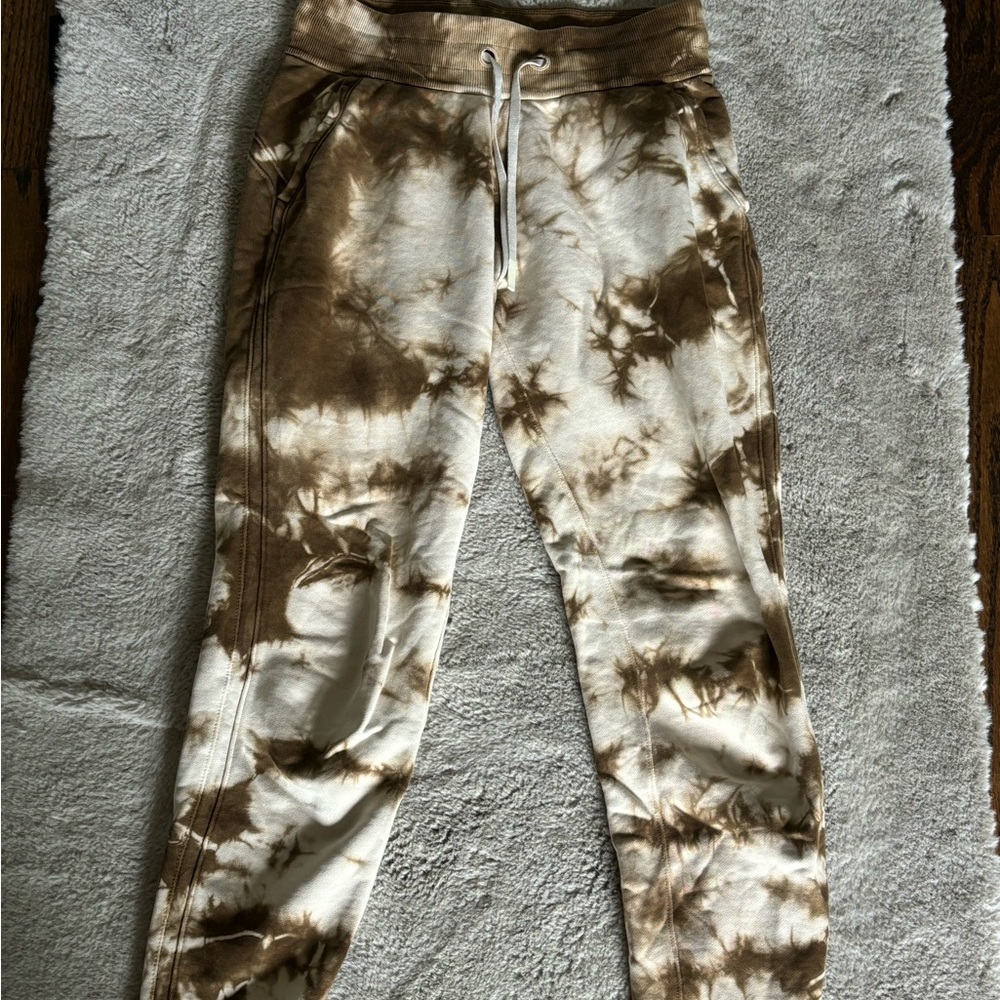 Lululemon sweatpants
